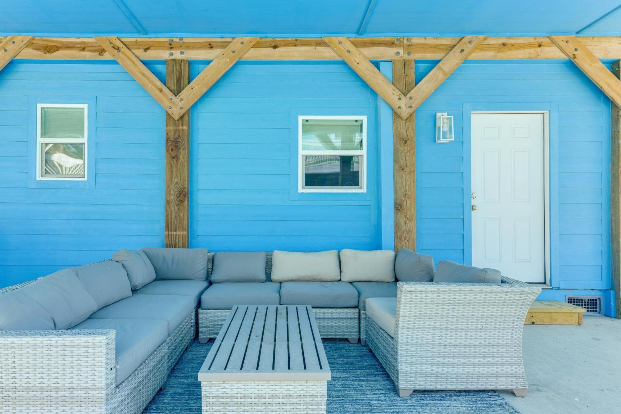 Trendy Port Aransas Home With Private Pool And Deck! Bagian luar foto