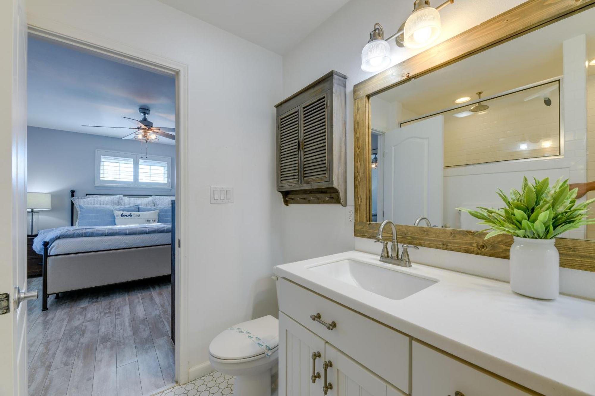 Trendy Port Aransas Home With Private Pool And Deck! Bagian luar foto