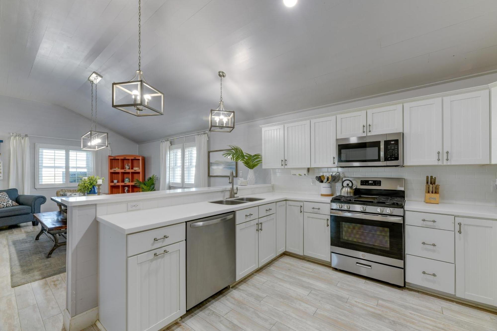 Trendy Port Aransas Home With Private Pool And Deck! Bagian luar foto
